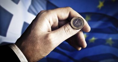 guardian oi foboi gia xreokopia tis elladas auksanontai ksana