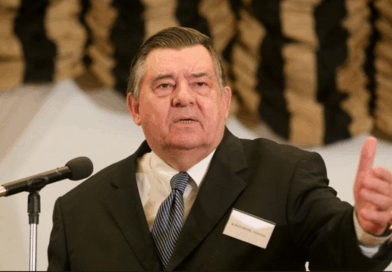 Ο “καταφερτζής” Καρατζαφέρης