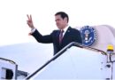 Πέρα από τα χαμόγελα και τις χειραψίες